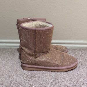 Sparkly gold Boots with Fur